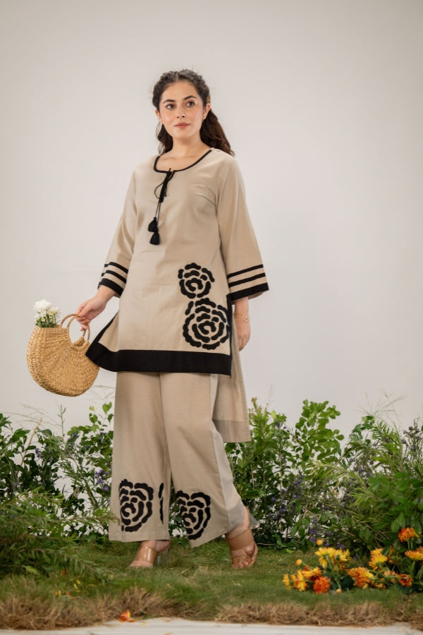 Chic Beige Co-Ord Set ๐Bold Black Thread Embroidery ๐น Perfect for Every Occasion ๐