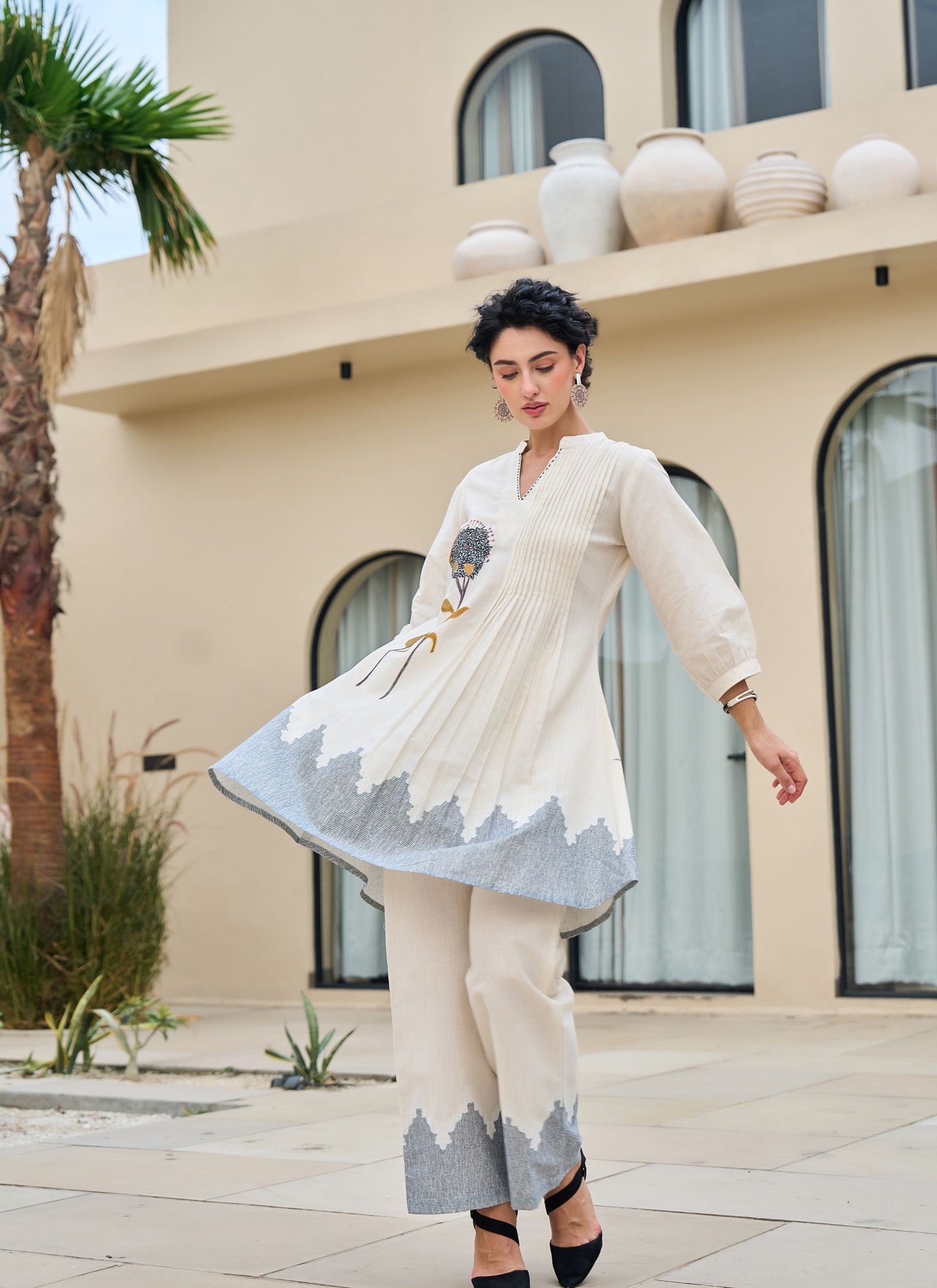 Sahara Grace Embroidered Kurta & Trouser Set ποΈβ¨