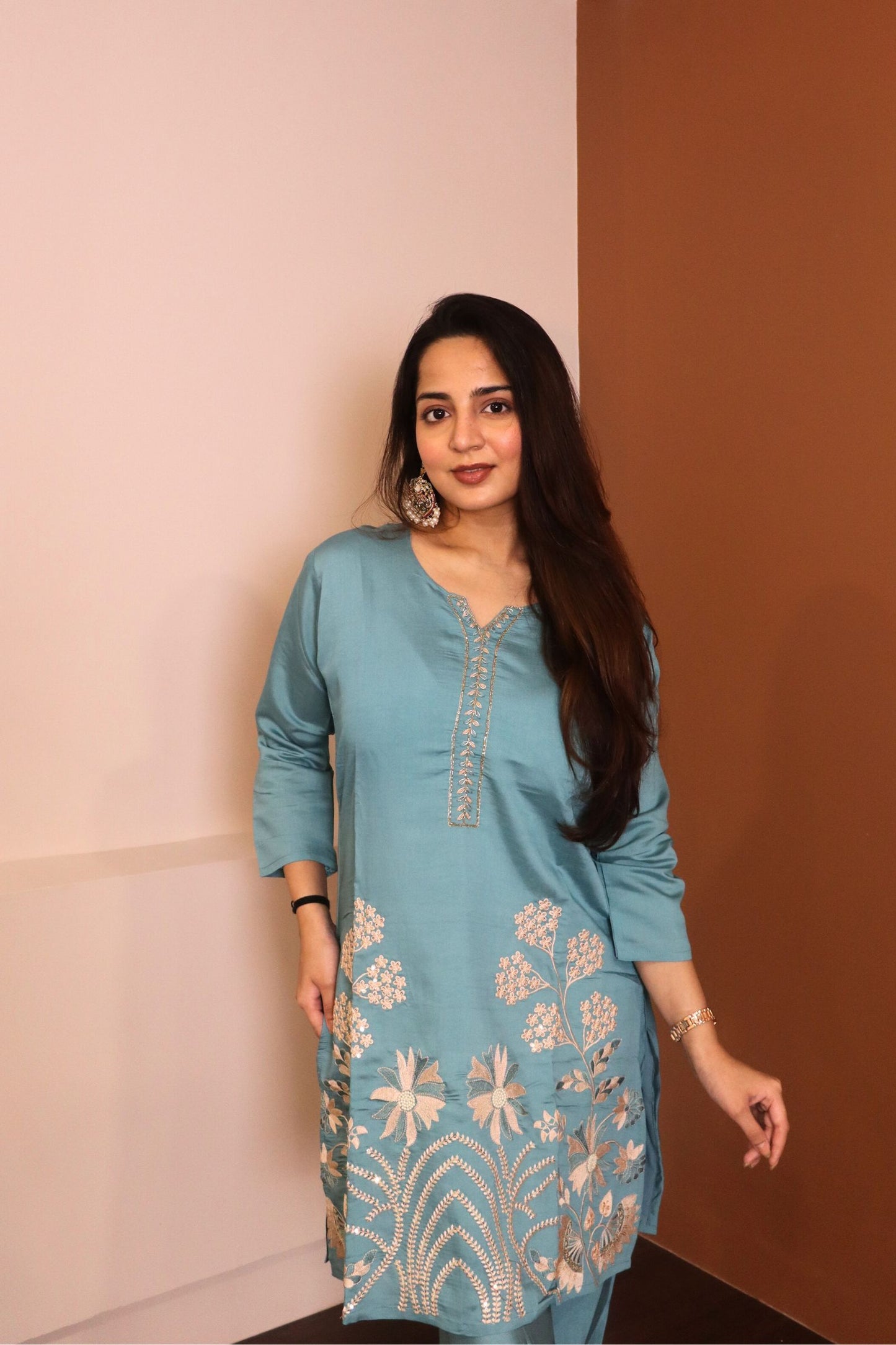 ๐ Teal Bloom: Hand-Embroidered Floral Kurta Set ๐