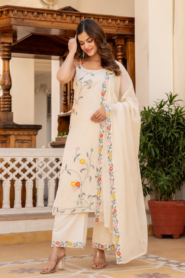 Ivory Bloom Embroidered Kurta Set ๐ฟ