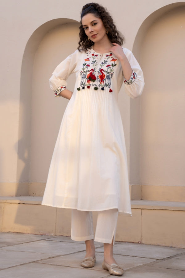 Elegant White Embroidered Kurta Set with Multicolor Hand Work