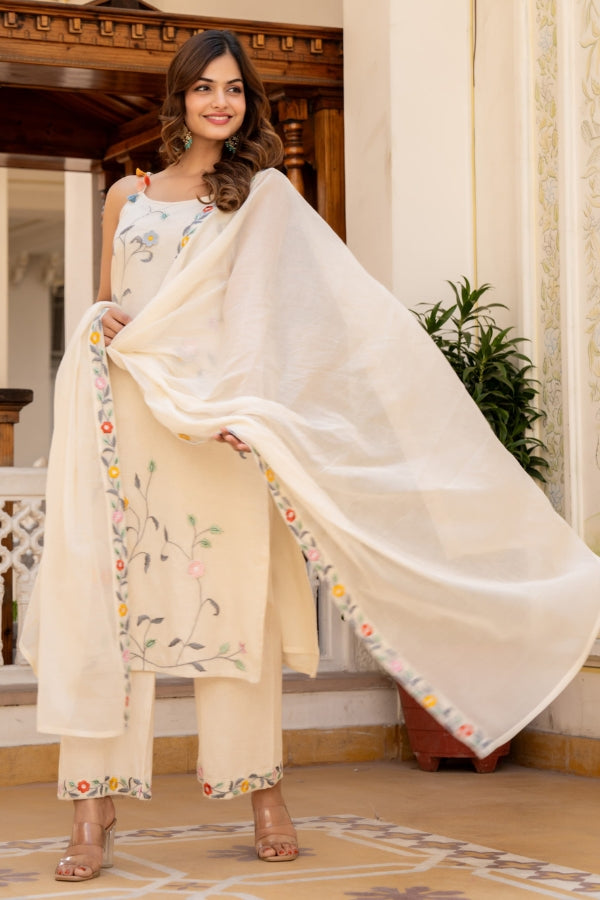 Ivory Bloom Embroidered Kurta Set ๐ฟ