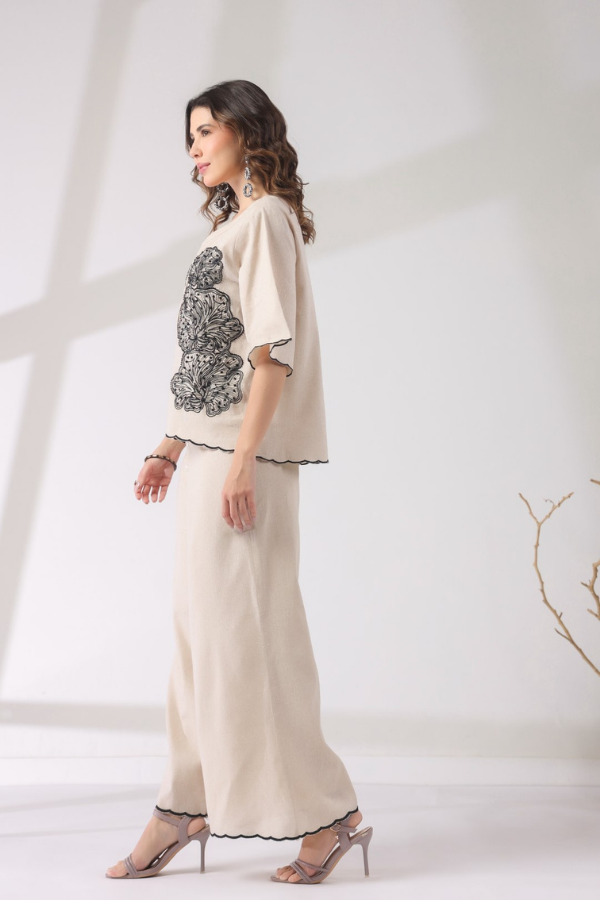 π€ Elegant Aura Co-Ord Set | Beige & Black Embroidered Two-Piece for Women β¨π