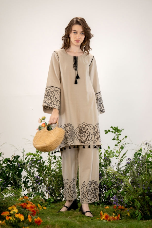 Elegant Beige Co-Ord Set πΈ Embroidered Thread Work πΏ Perfect for All Occasions β¨