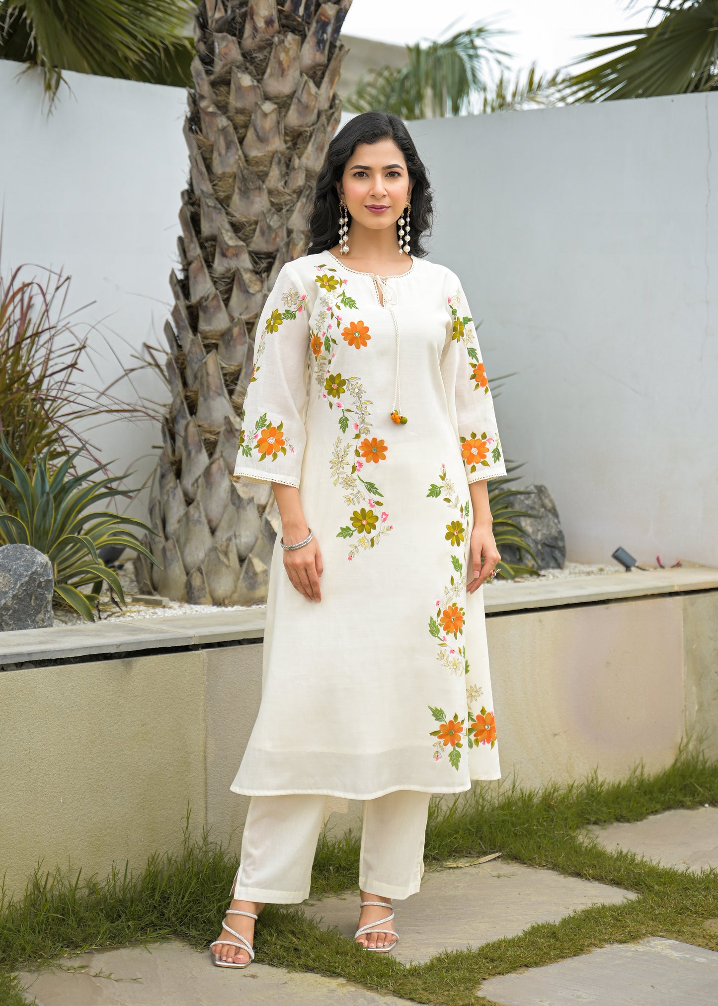 🌿 Ivory Bloom Embroidered 3-Piece Suit Set