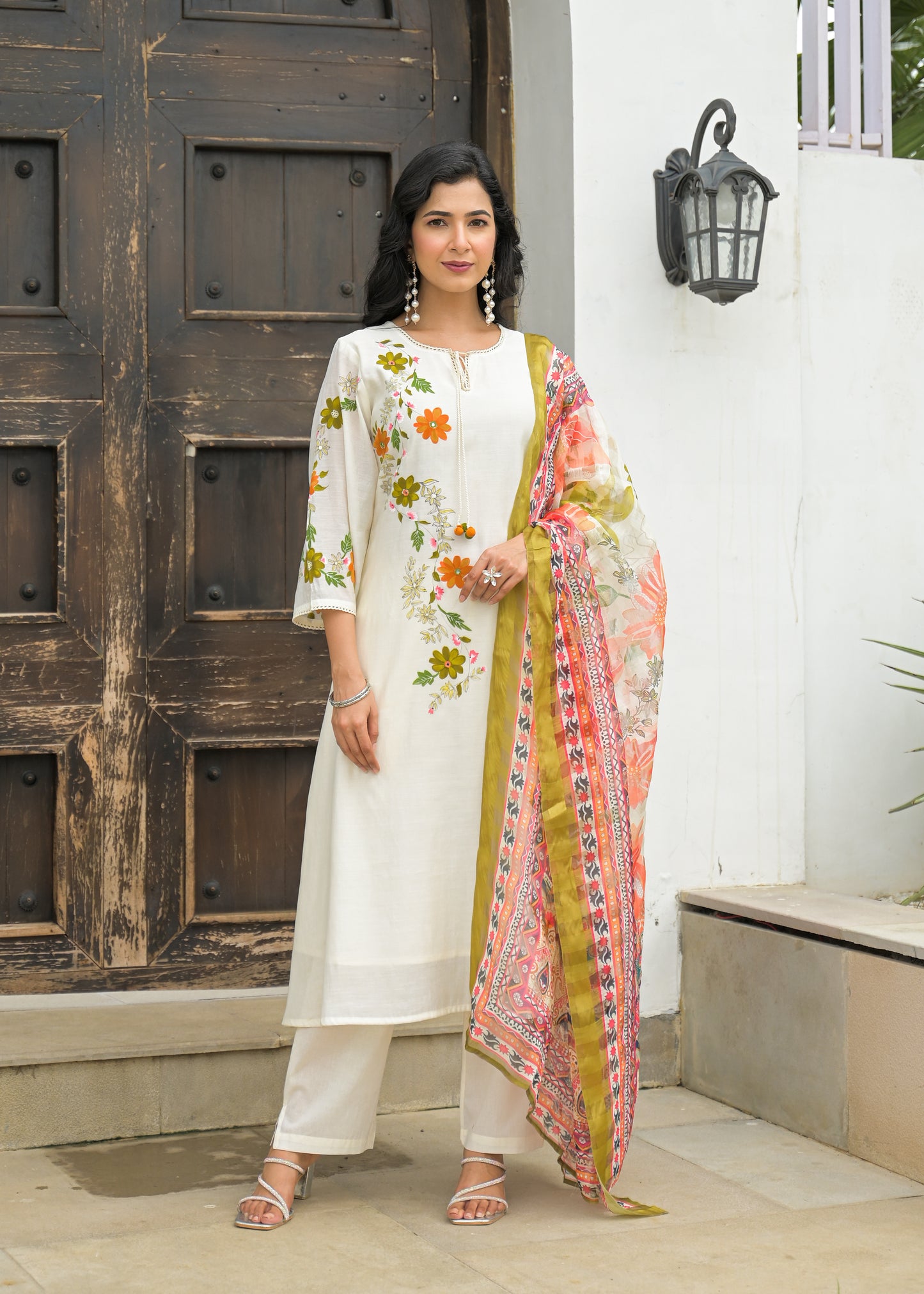 🌿 Ivory Bloom Embroidered 3-Piece Suit Set