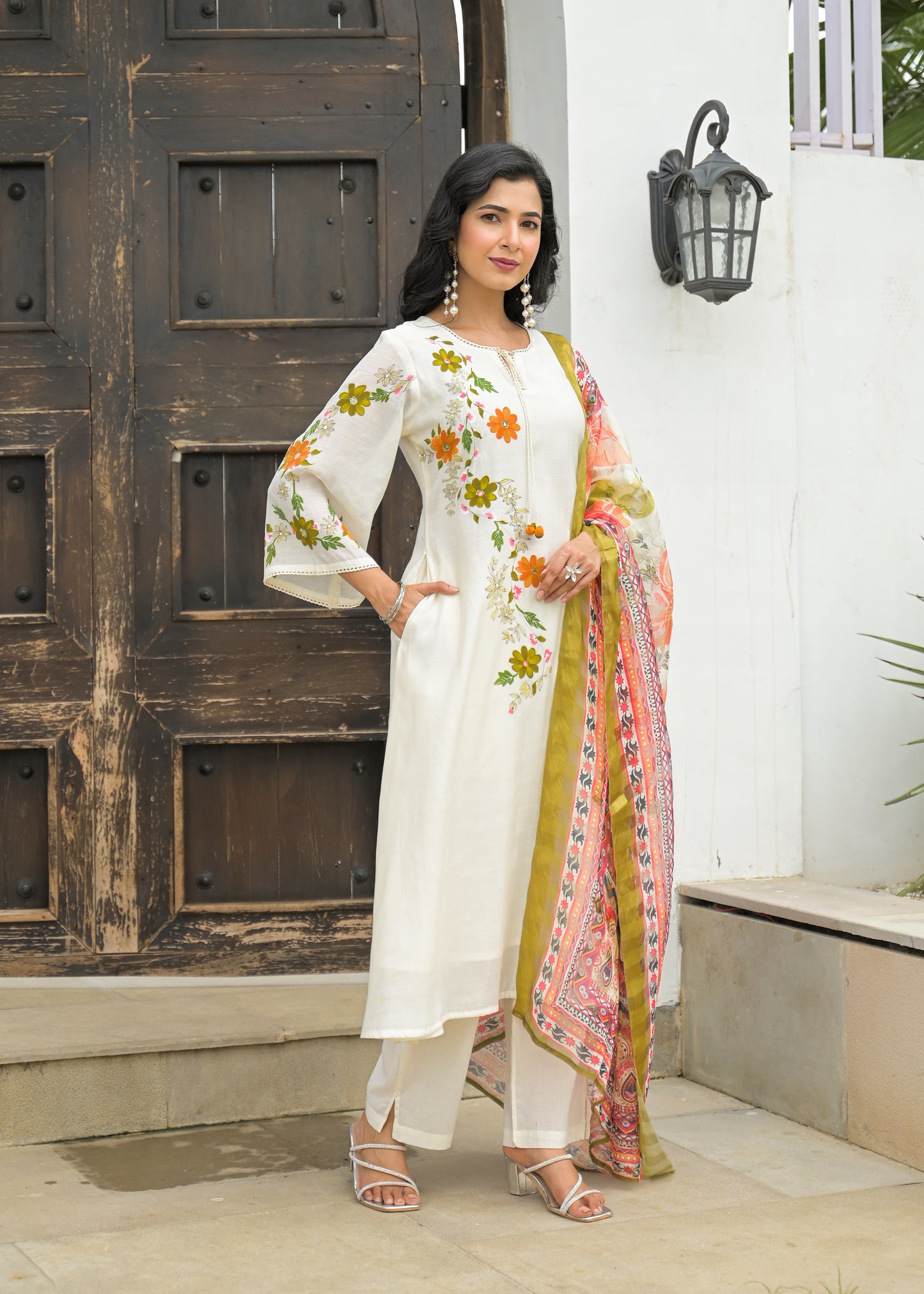 🌿 Ivory Bloom Embroidered 3-Piece Suit Set