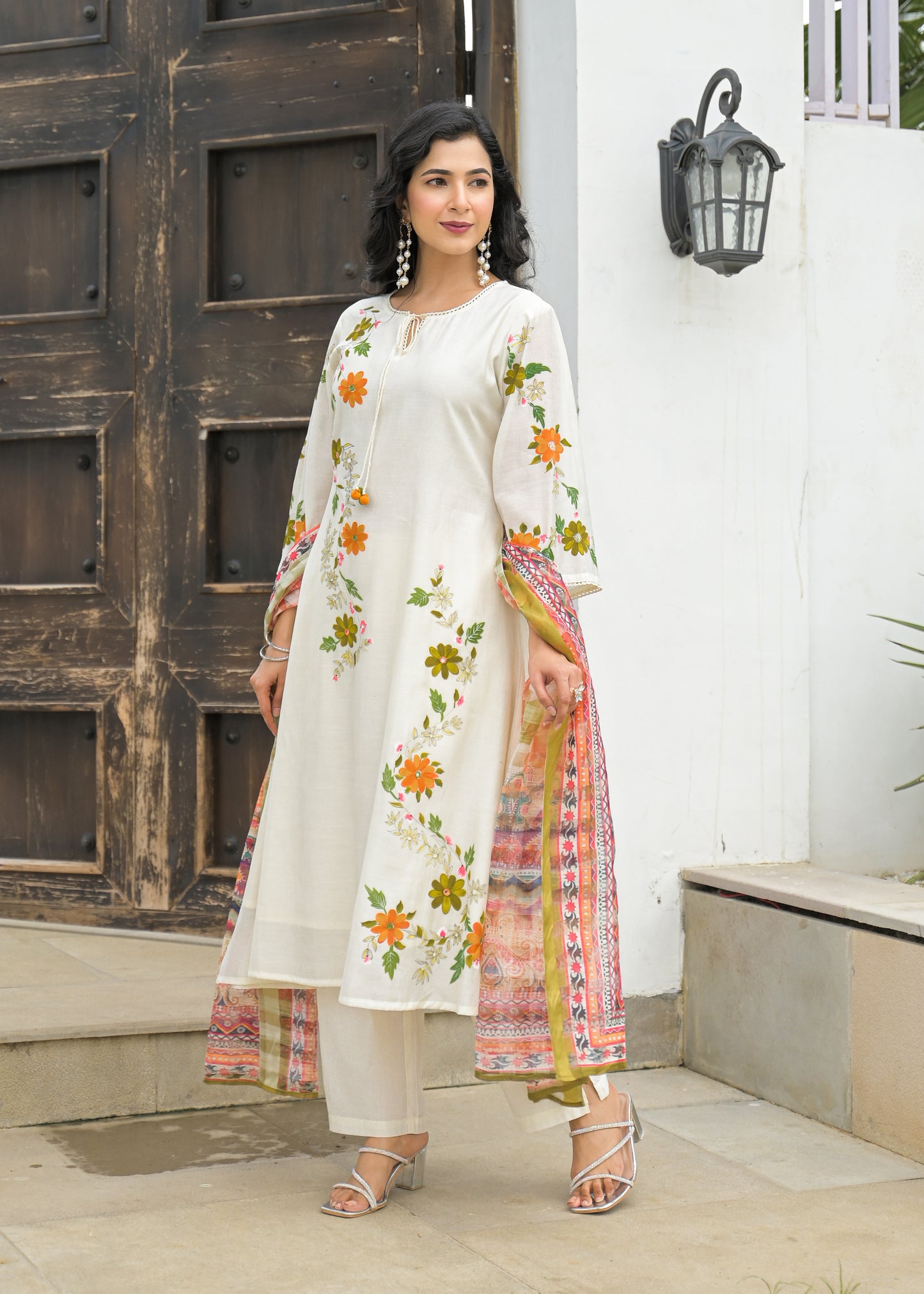 🌿 Ivory Bloom Embroidered 3-Piece Suit Set