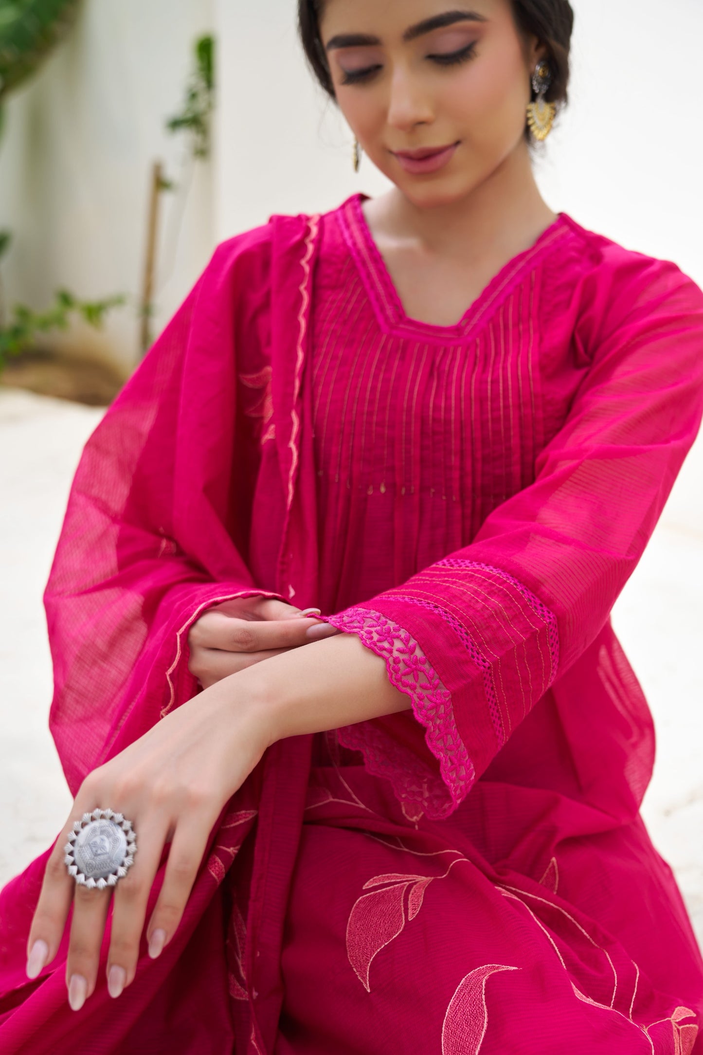 ๐ธ Radiant Raspberry Pink Embroidered 3-Piece Suit ๐ธ