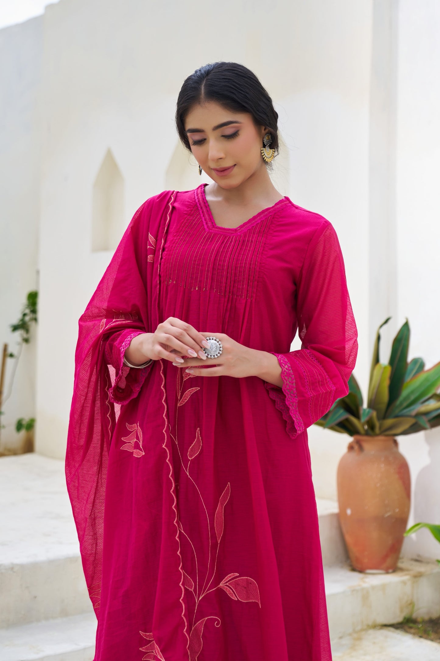 ๐ธ Radiant Raspberry Pink Embroidered 3-Piece Suit ๐ธ
