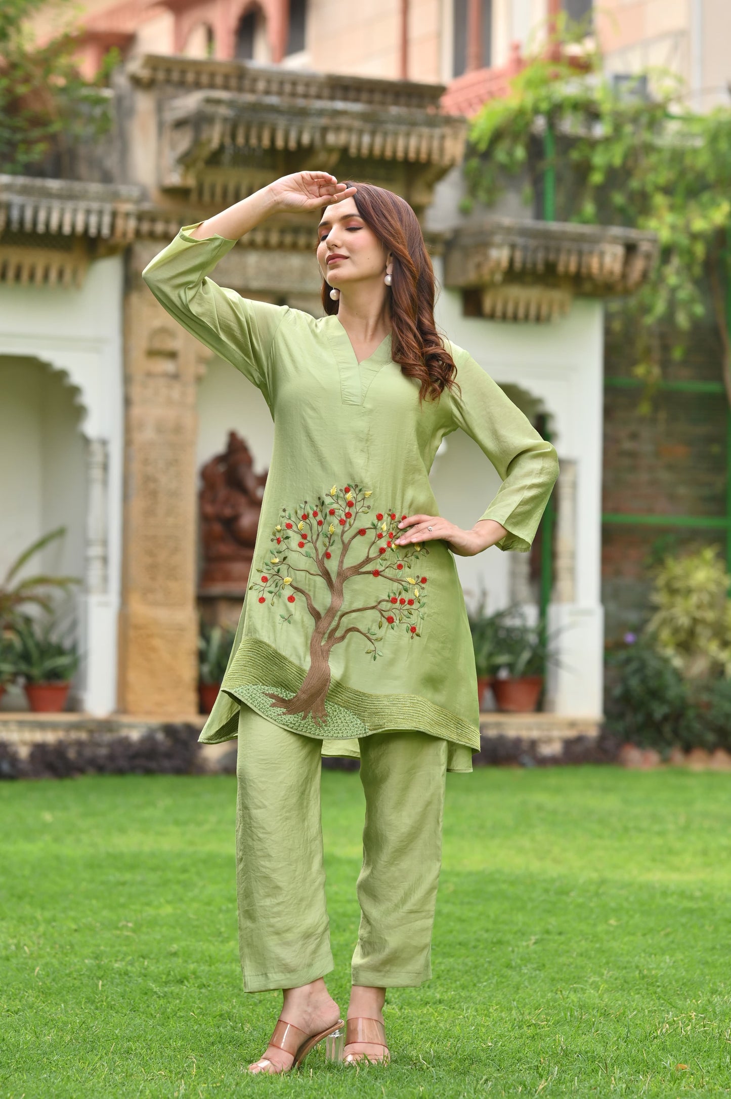 🌿 Women’s Light Green Cotton Kurta Set with Handcrafted Tree Embroidery