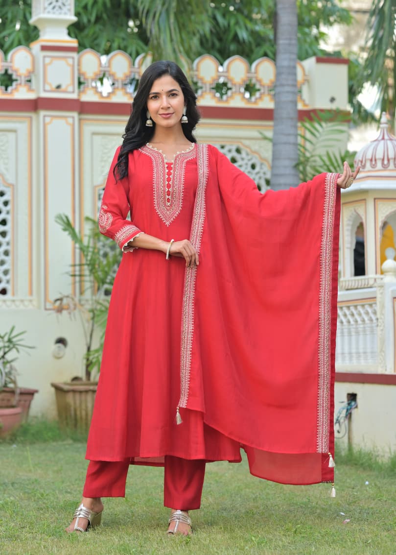 ❤️ Women’s Red Embroidered Kurta Set with Dupatta – Elegant Festive Wear