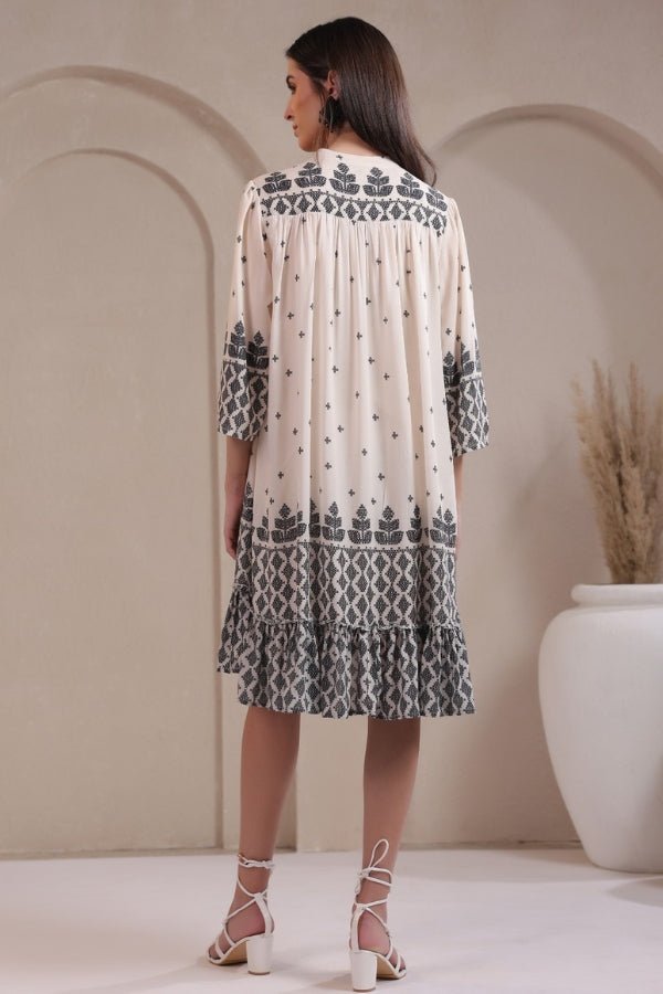 Elegant Off - White & Black Geometric Muslin Dress Chic & Comfortable - Anusheet Fashion