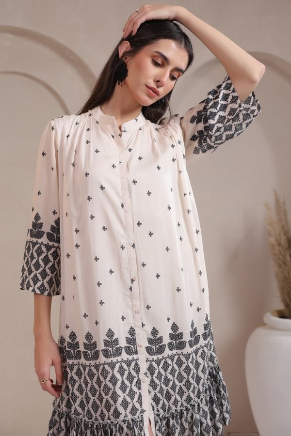 Elegant Off - White & Black Geometric Muslin Dress Chic & Comfortable - Anusheet Fashion