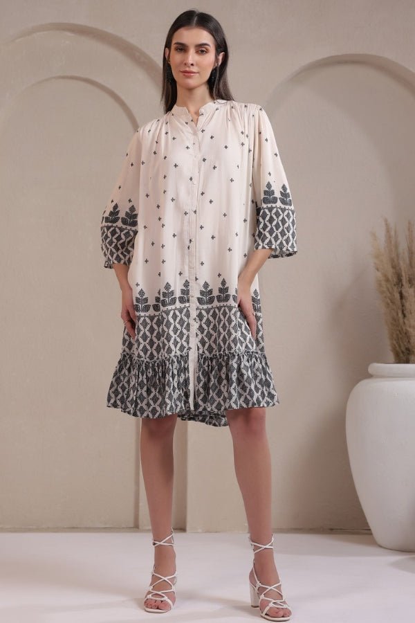 Elegant Off - White & Black Geometric Muslin Dress Chic & Comfortable - Anusheet Fashion