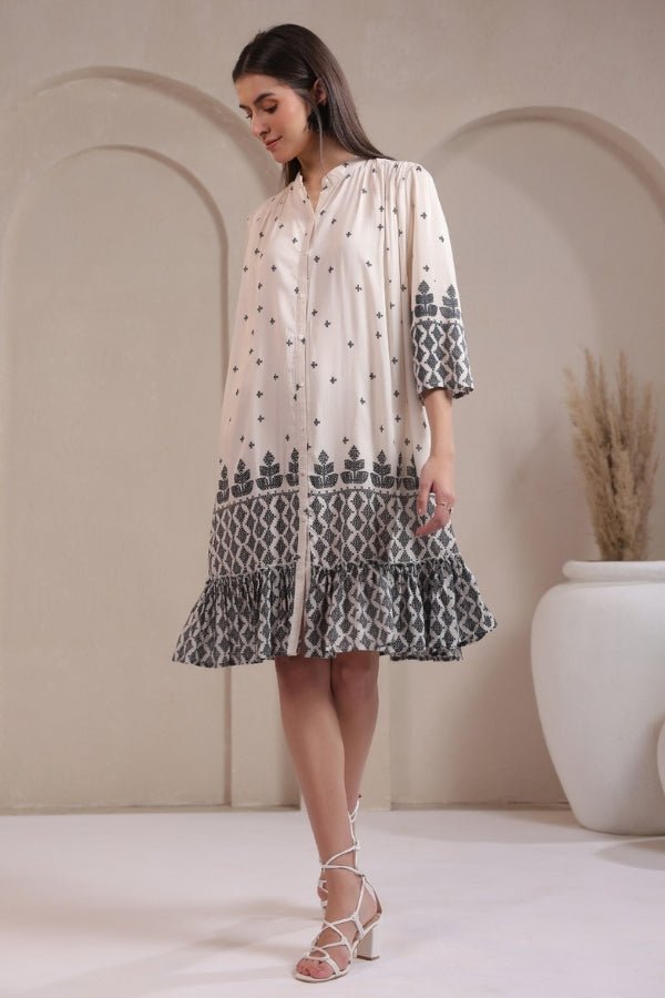 Elegant Off - White & Black Geometric Muslin Dress Chic & Comfortable - Anusheet Fashion