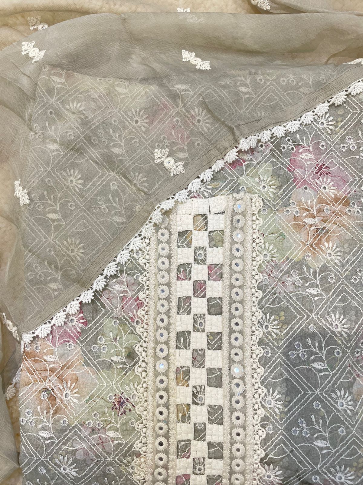 Grey Threadwork And Print Unstitched Suit Set - Anusheet Fashion