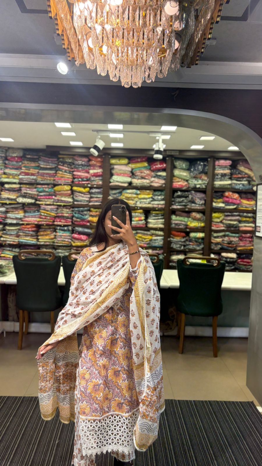 Subtle Yet Elegant Printed Ethnic Suit Set - Anusheet Fashion