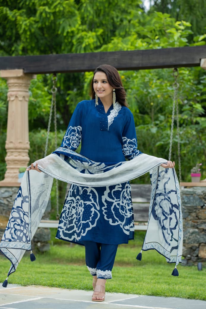 Unique Pleasant Floral Handwork Suit Set - Anusheet Fashion