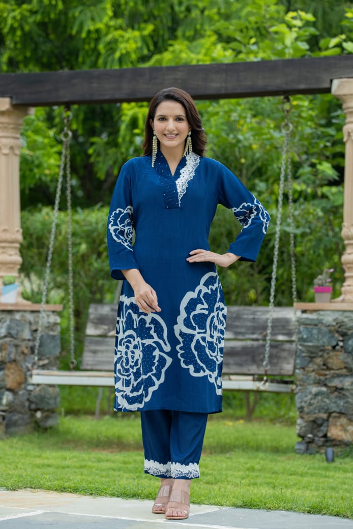Unique Pleasant Floral Handwork Suit Set - Anusheet Fashion