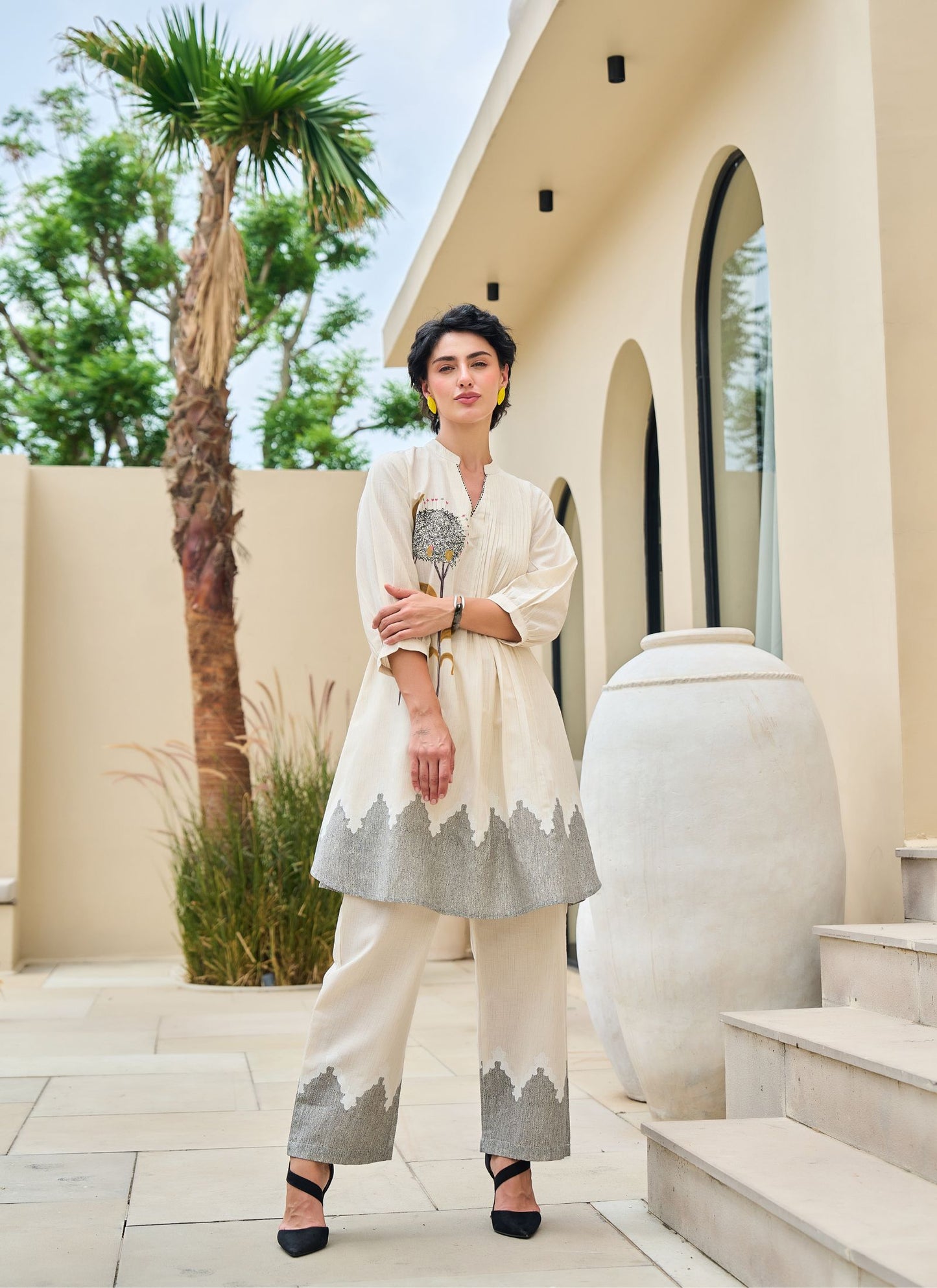Ivory Bloom Embroidered A-Line Kurta Set 🌸✨