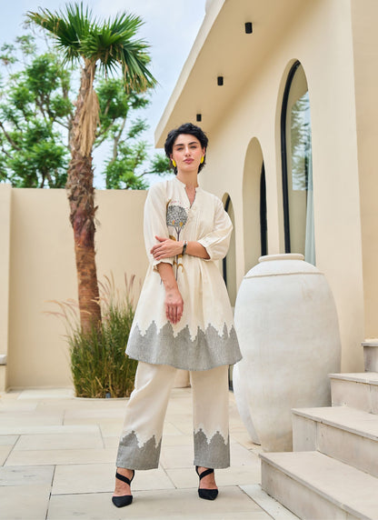 Ivory Bloom Embroidered A-Line Kurta Set 🌸✨