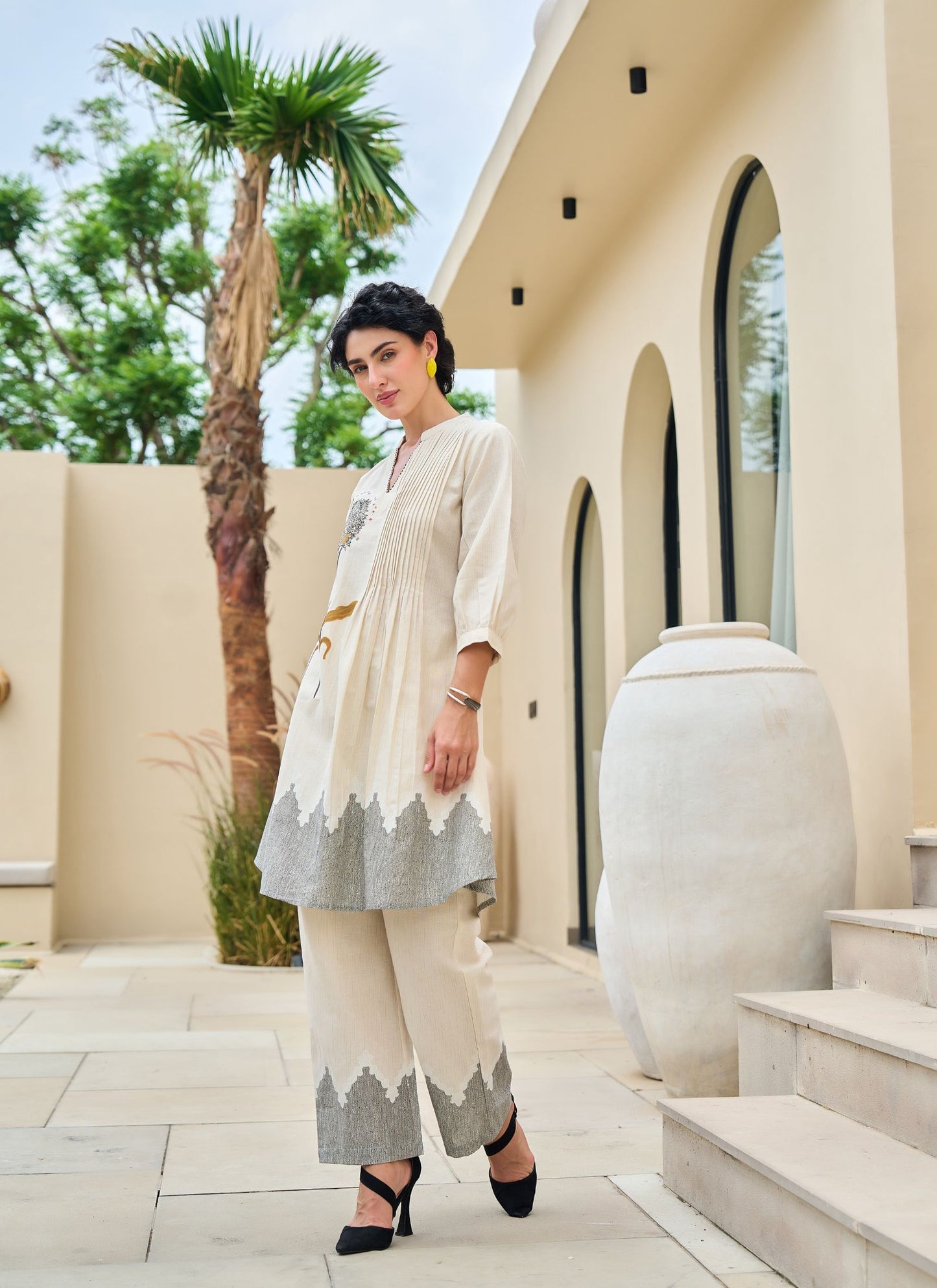 Ivory Bloom Embroidered A-Line Kurta Set 🌸✨