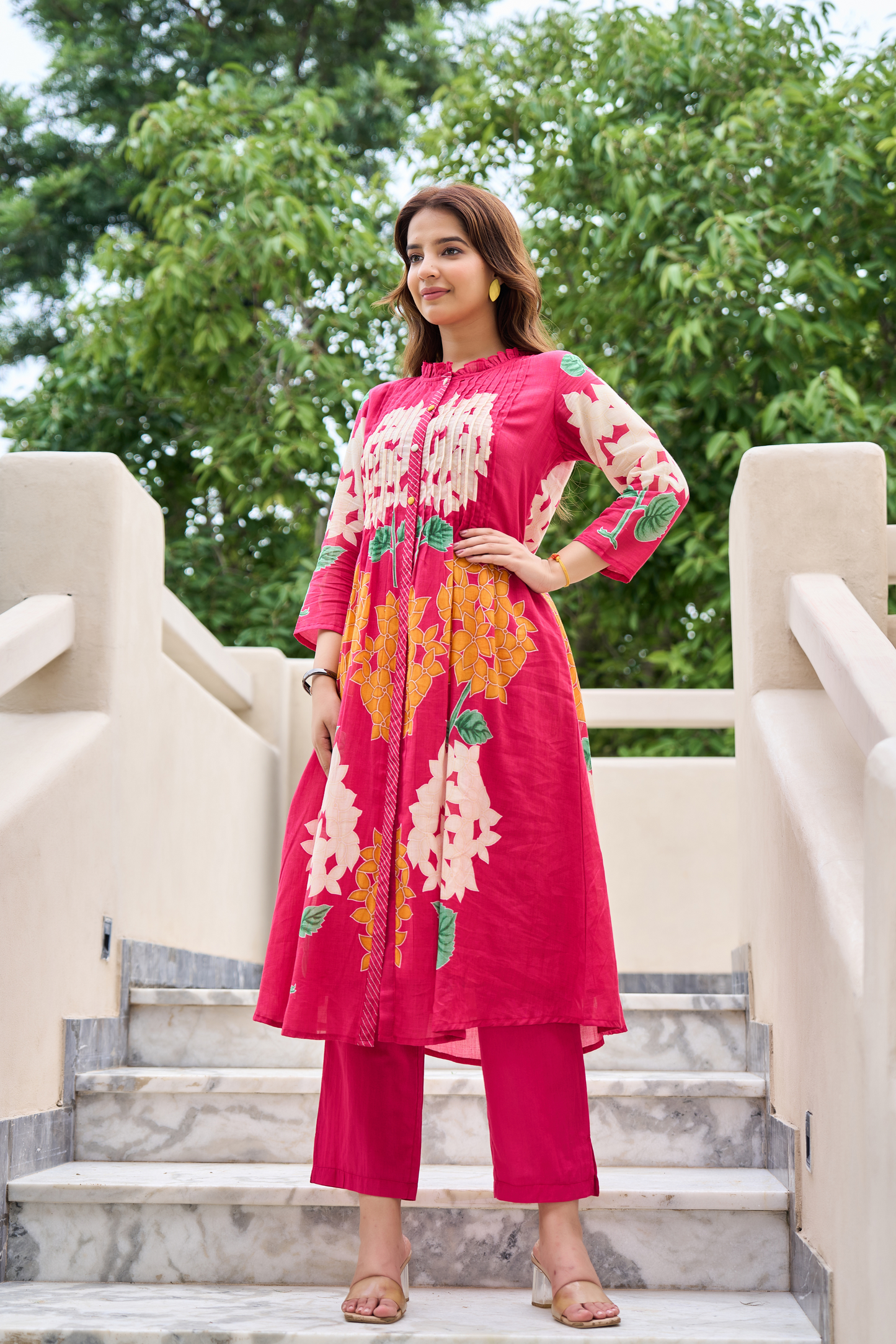 Pink Floral Embroidered Kurta Set with Straight Pants | Elegant Festive Wear