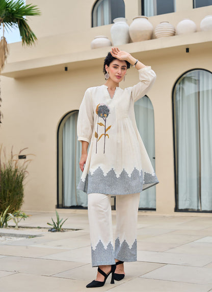 Sahara Grace Embroidered Kurta & Trouser Set 🏜️✨
