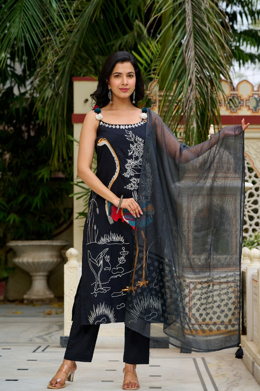 Elegant Black Hand-Embroidered Kurta Set with Artistic Bird Motif
