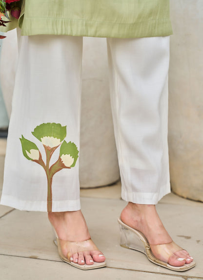Green Floral Tunic with Elegant White Pants | ideal for warm weather |