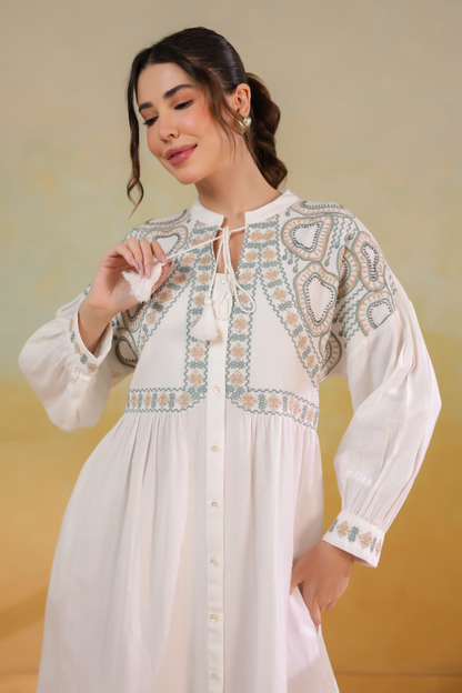🤍 GraceGlint White Embroidered Dress | Elegant Fit & Artisanal Detailing ✨👗