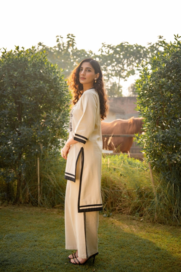 Beige V-Neck Co-Ord Set 💫 Black Thread Embroidery & Border Detailing 🖤 Perfect for All Occasions 🌟