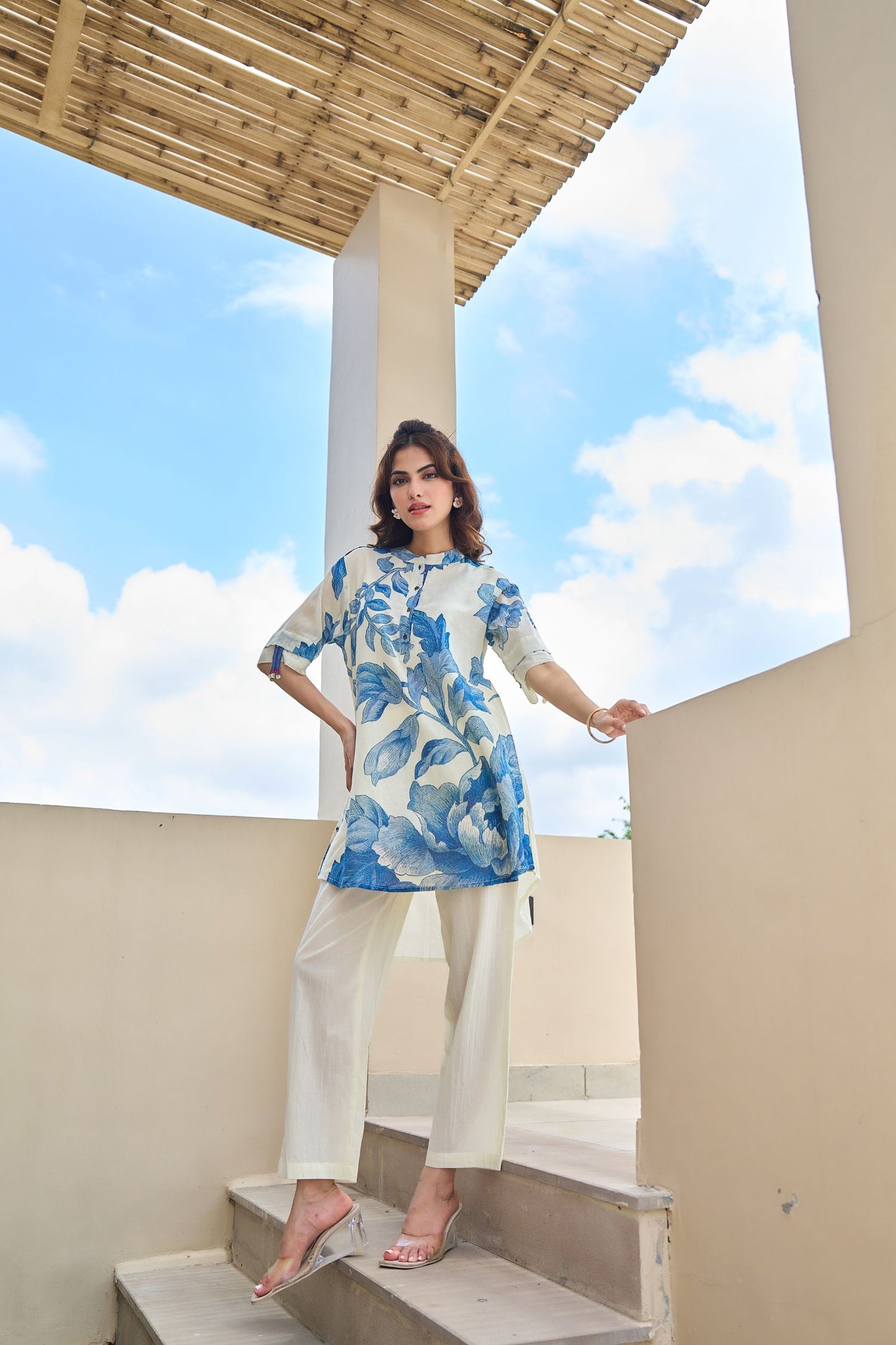 White & Blue Floral Printed Kurta Set with Straight Pants | Elegant Summer Wear