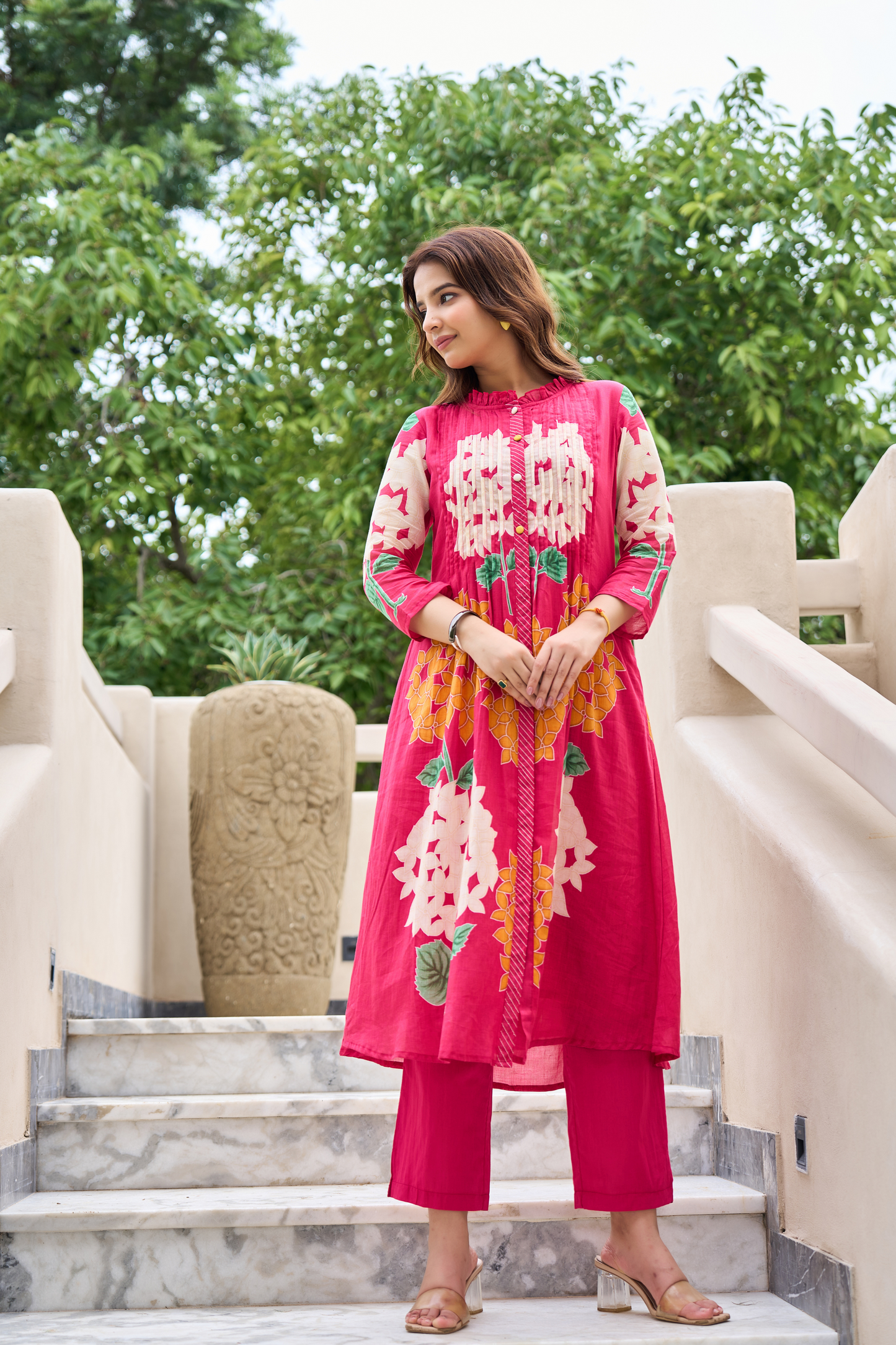 Pink Floral Embroidered Kurta Set with Straight Pants | Elegant Festive Wear