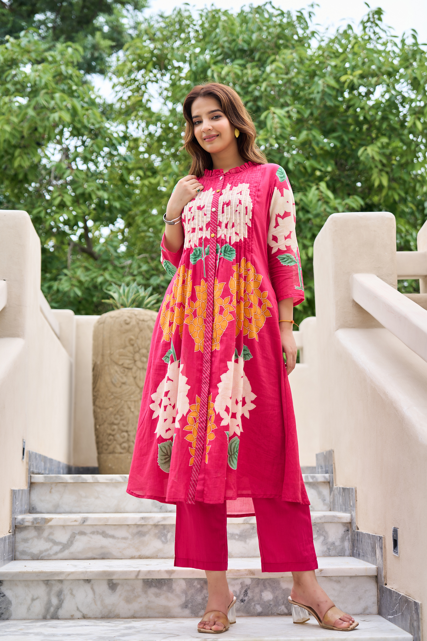 Pink Floral Embroidered Kurta Set with Straight Pants | Elegant Festive Wear