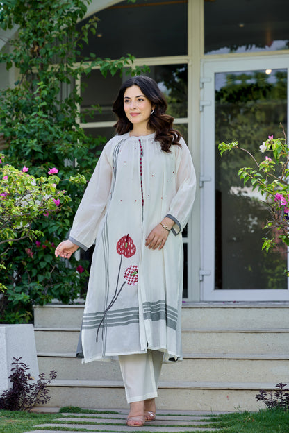 🧵 Title: Elegant Ivory Embroidered Kurta Set – Floral Minimalism Edition With Premium Cotton Voile