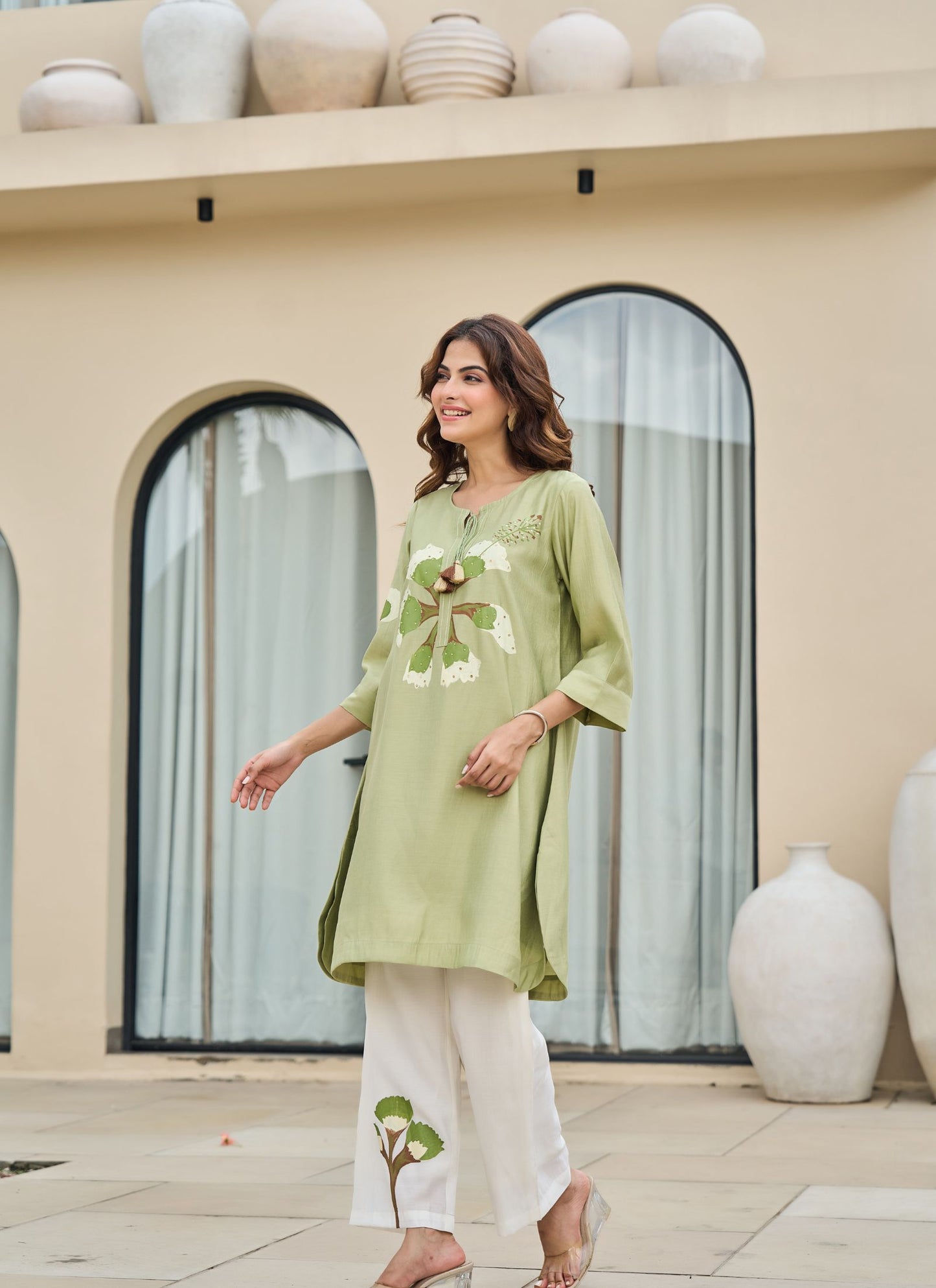 Green Floral Tunic with Elegant White Pants | ideal for warm weather |