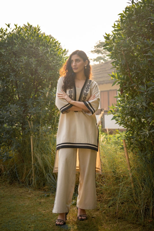 Beige V-Neck Co-Ord Set 💫 Black Thread Embroidery & Border Detailing 🖤 Perfect for All Occasions 🌟