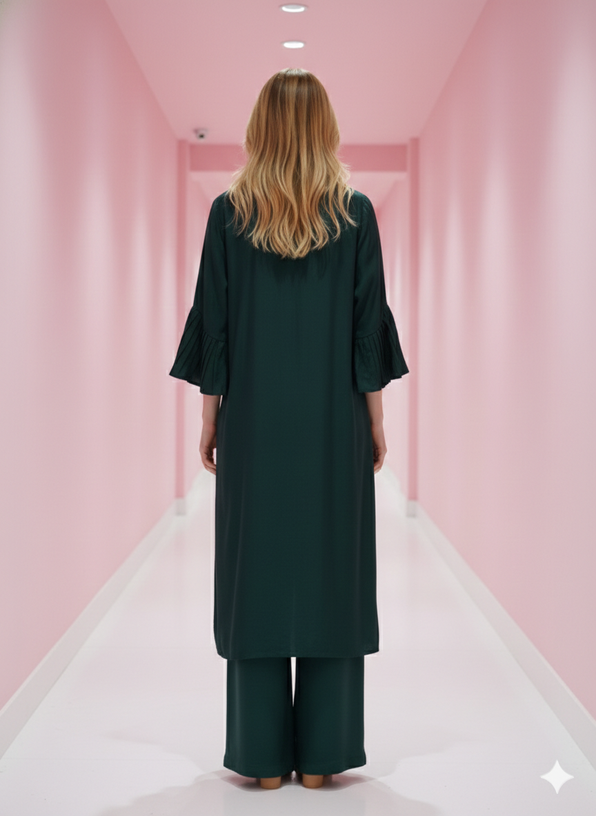 Srinshu Dark Green Indo-Western Suit Set WIth Embroidery Work