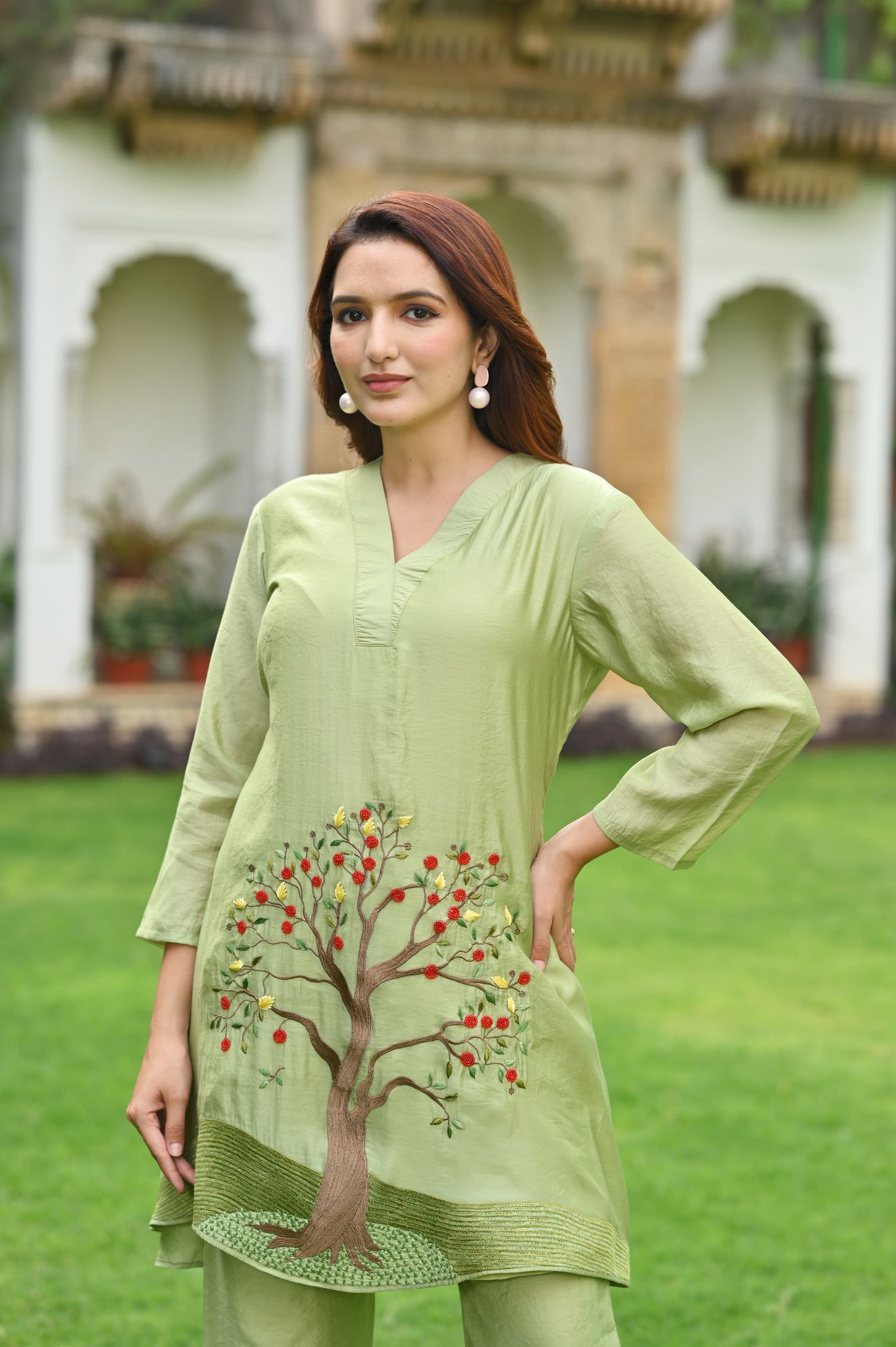 🌿 Women’s Light Green Cotton Kurta Set with Handcrafted Tree Embroidery
