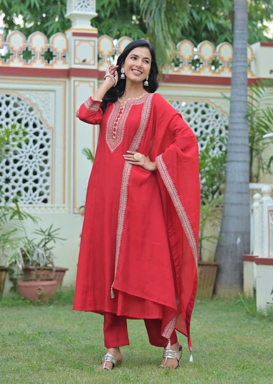❤️ Women’s Red Embroidered Kurta Set with Dupatta – Elegant Festive Wear