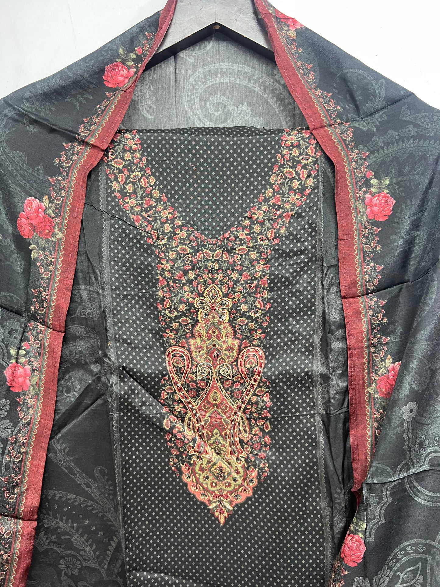 Sayra Embroidered and Print Work Unstitched Salwar Suit Material