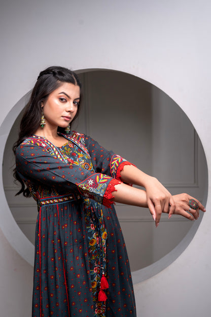 🌺 Title: Boho Bloom Flared Maxi Kurta – Grey Multicolor Print With Rayon Fabric