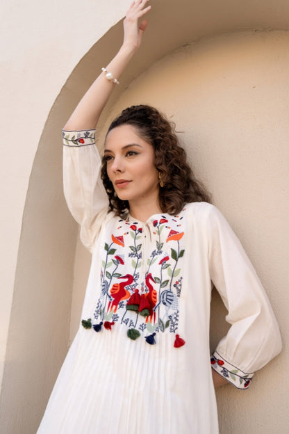 Elegant White Embroidered Kurta Set with Multicolor Hand Work
