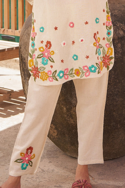Off White Pure Cotton Co-Ord Set with Colorful Hand Embroidery & Latkan Detail 🌸✨