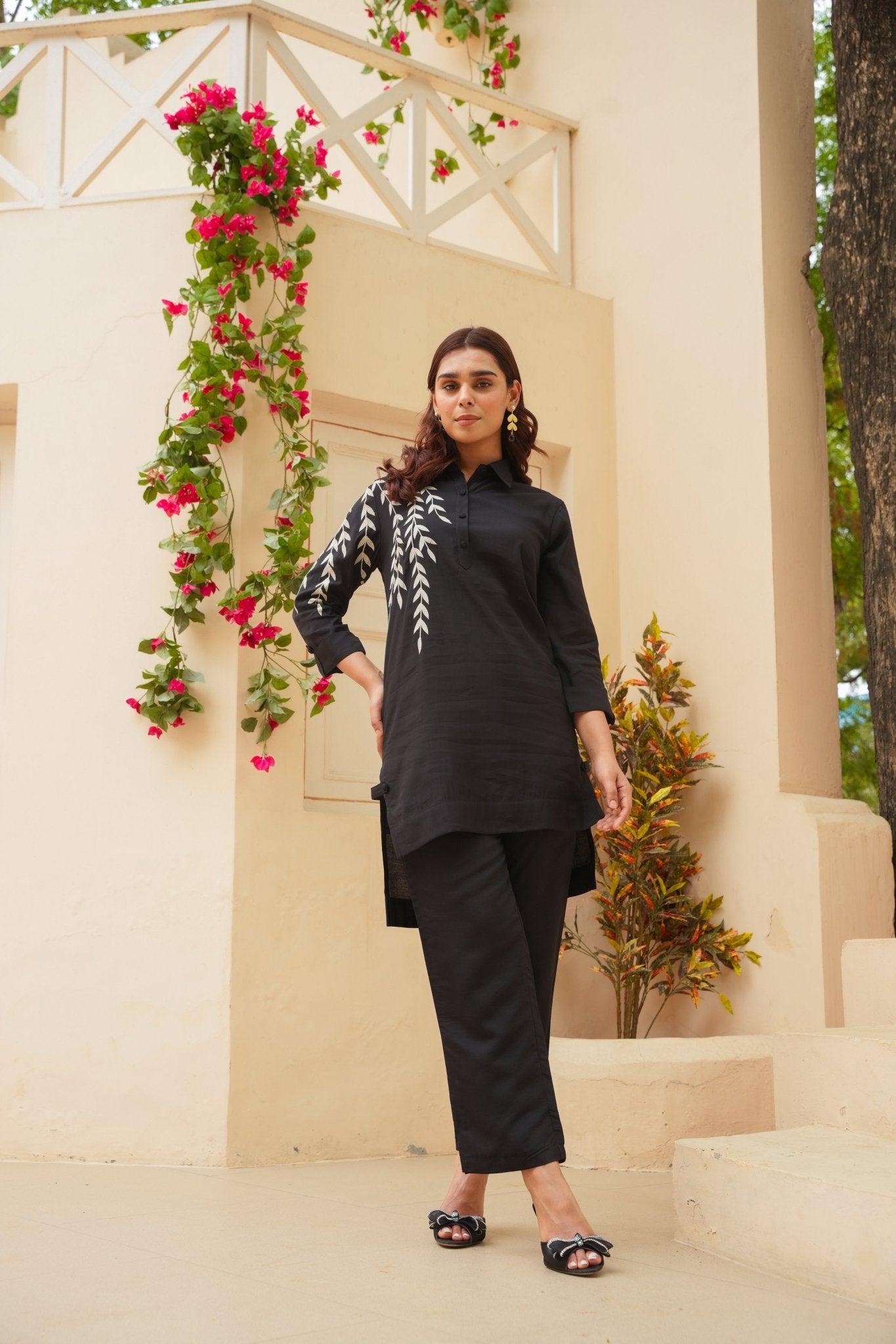 Bold Black Leafy Thread Work Co - ord Set - Anusheet