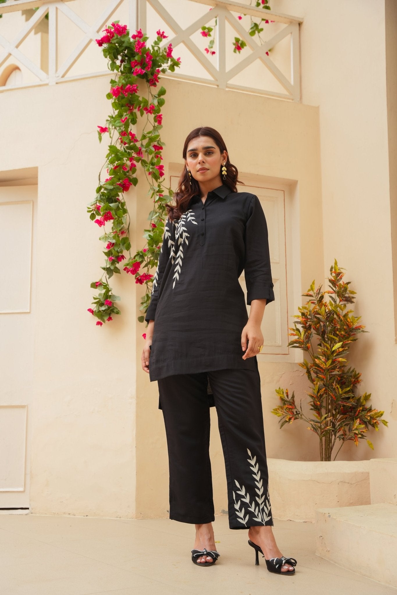 Bold Black Leafy Thread Work Co - ord Set - Anusheet