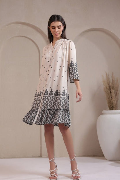Elegant Off - White & Black Geometric Muslin Dress Chic & Comfortable - Anusheet Fashion