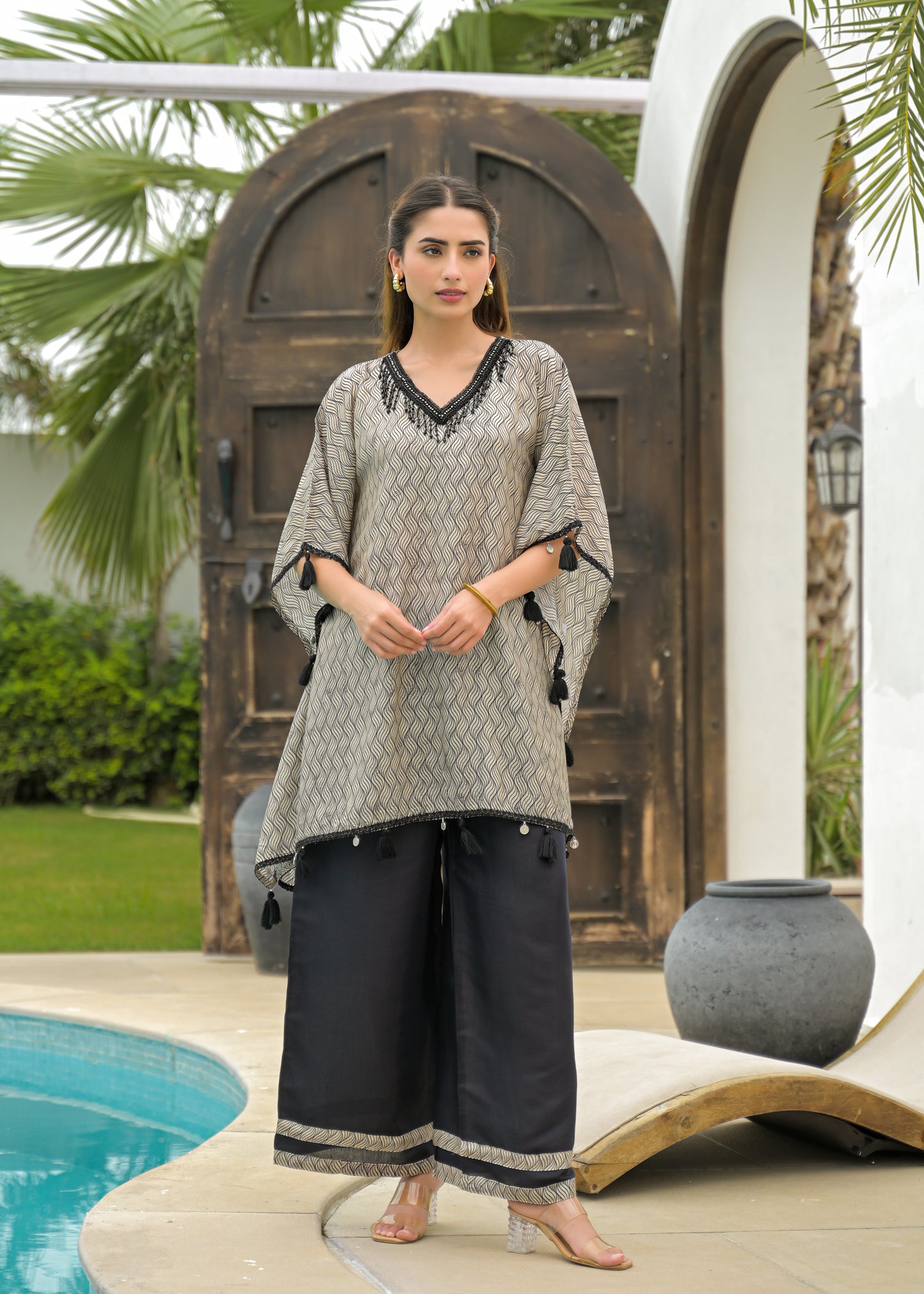🖤 Elegant Black & Beige Kaftan Set – Luxe Fusion of Tradition & Style With Muslin Fabric